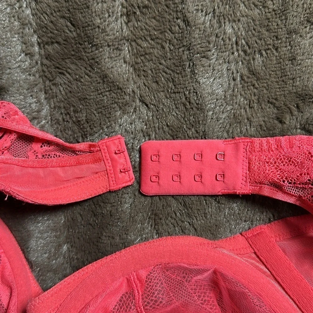SOMA Sensual Unlined Plunge Coral Sz 34D